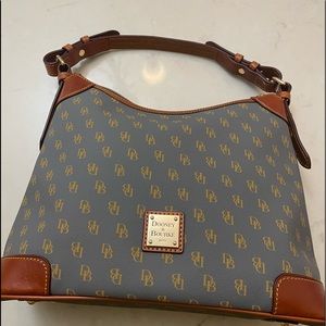 Dooney &Bourke Purse
